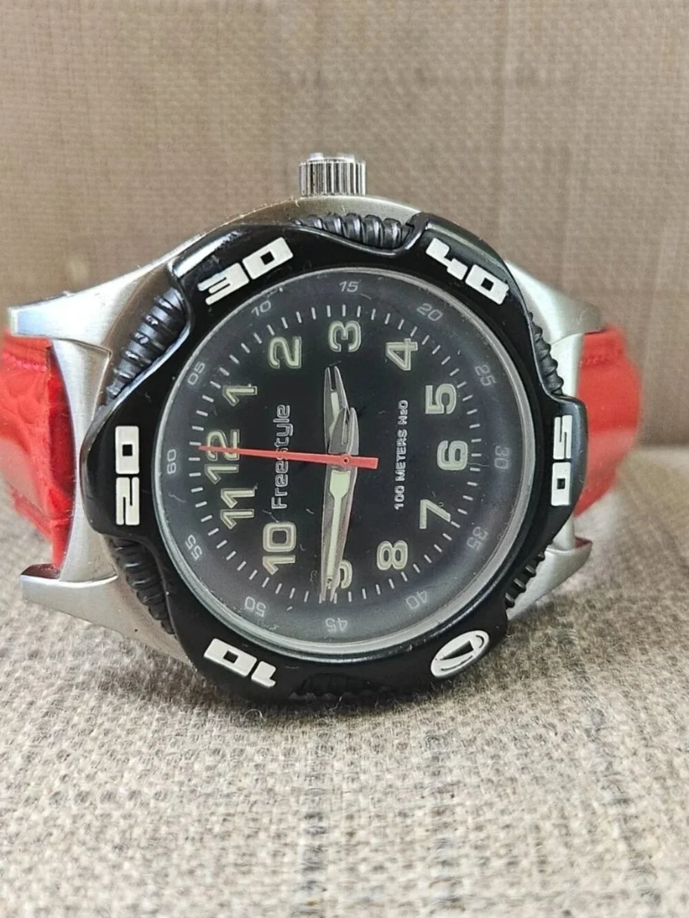 Freestyle Wristwatch Quartz Analog Red Leather Strap Unisex Wrist Watch
